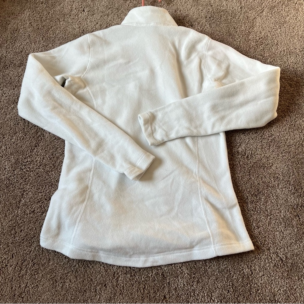 Helly Hansen White Sweater with Red Accent - Picture 5 of 8